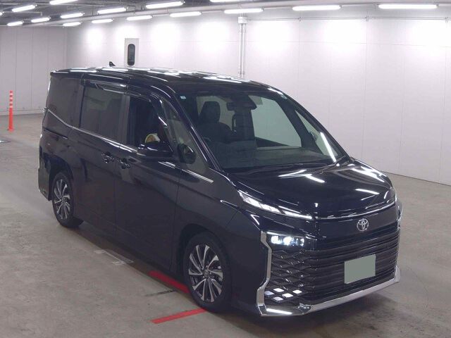 Japan Auction Vehicles 8 2025 Toyota Voxy S-Z auction photo