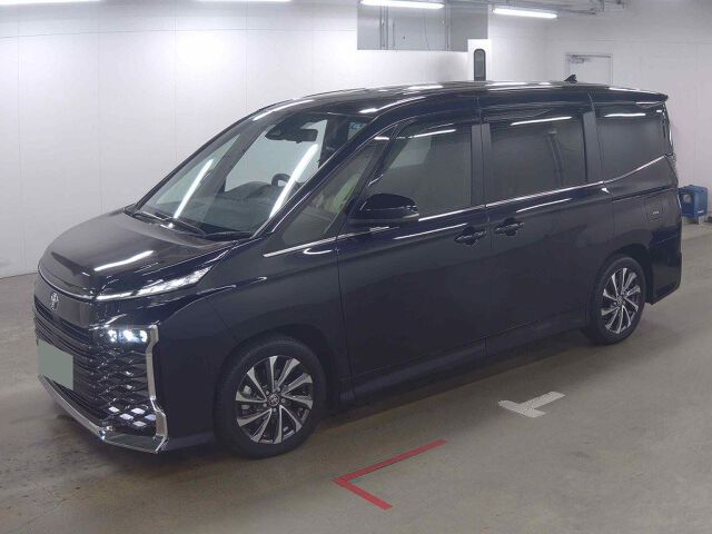 2025 Toyota Voxy S-Z auction photo 4