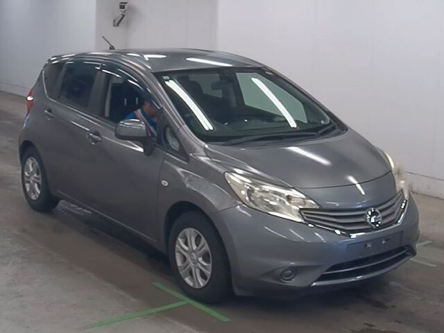 2013 Nissan Note X DIG-S Japan auction vehicle