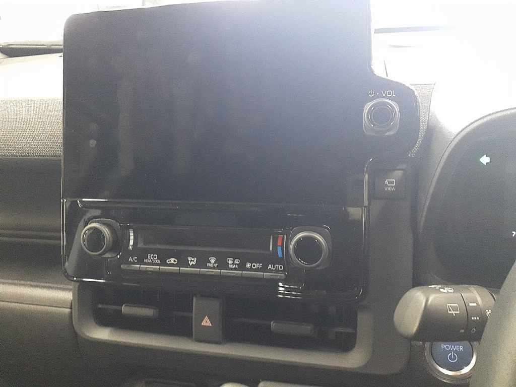 2023 Toyota Sienta Hybrid Z auction photo 12