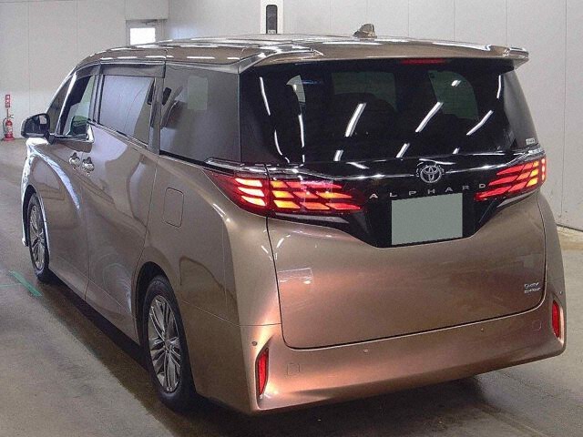 2024 Toyota Alphard Z 4WD auction photo 2