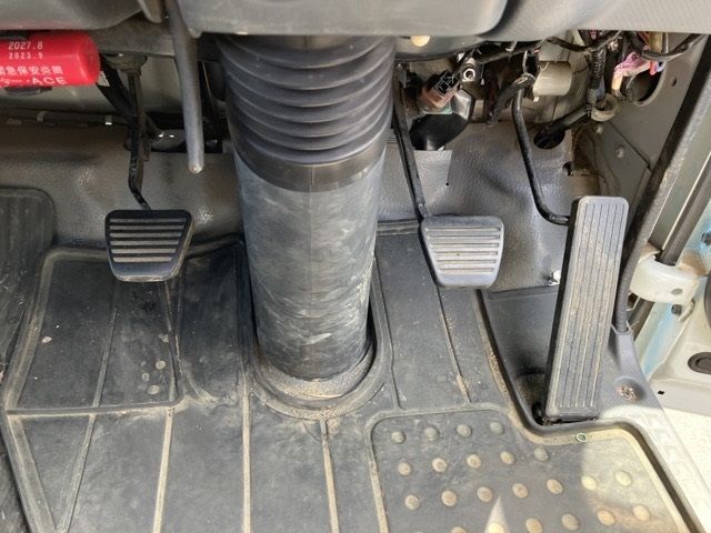 2013 Isuzu Elf ヒラ.クレーン4ダン auction photo 4