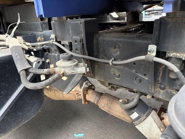 2013 Isuzu Elf ヒラ.クレーン4ダン auction photo 17