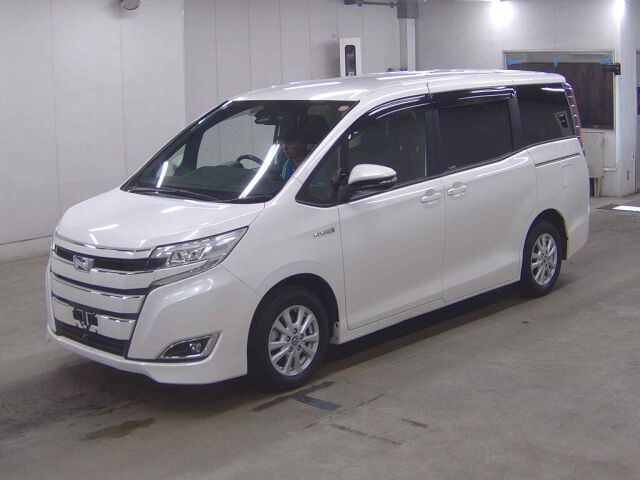 2017 Toyota Noah HV G auction photo 4