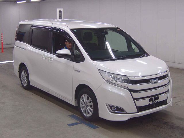 2017 Toyota Noah HV G Japan auction vehicle