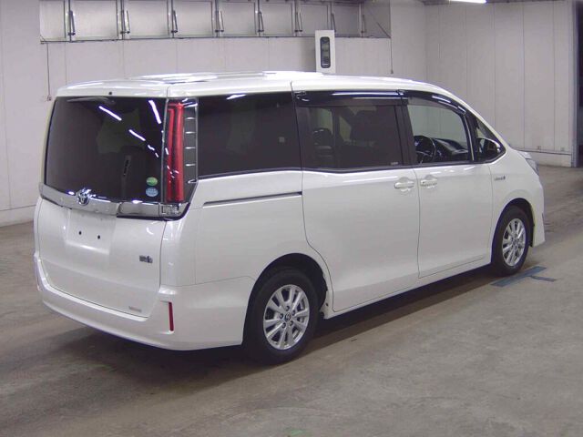 2017 Toyota Noah HV G auction photo 5