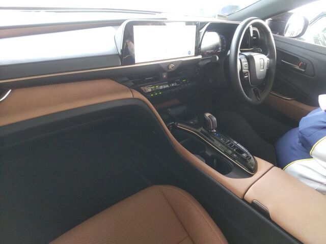 2024 Toyota Crown Sport スポーツZ(HEV) 4WD auction photo 3