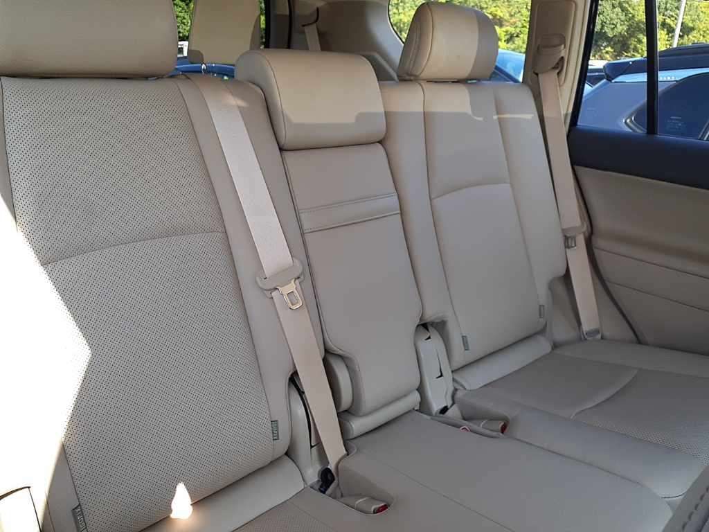 2022 Toyota Land Cruiser Prado TX L Package 4WD auction photo 11