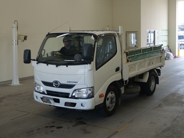 2018 Hino Dutro ダンプ Japan auction vehicle