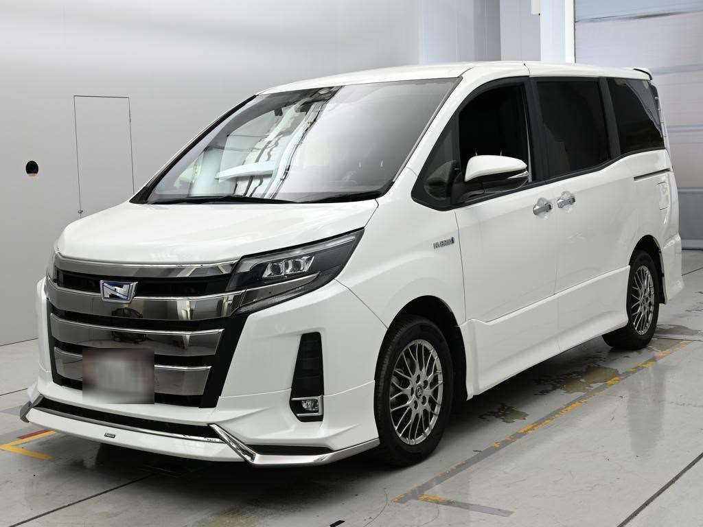 2018 Toyota Noah HV Si WxB Japan auction vehicle