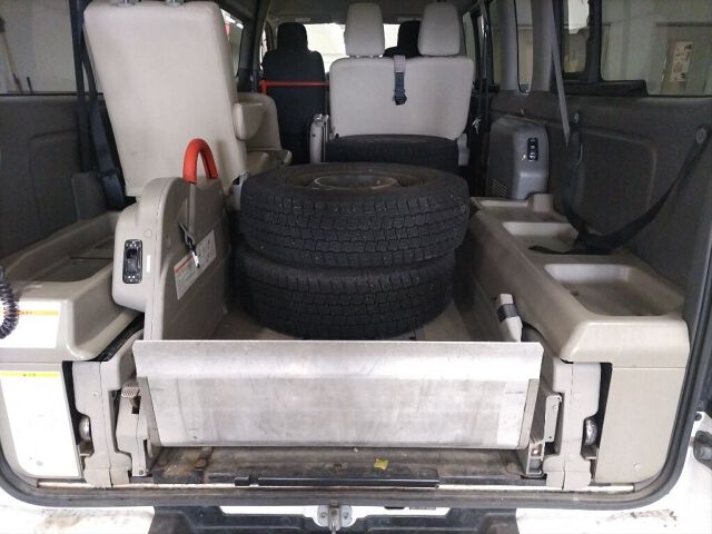 2013 Nissan NV350 Caravan 4WD auction photo 6