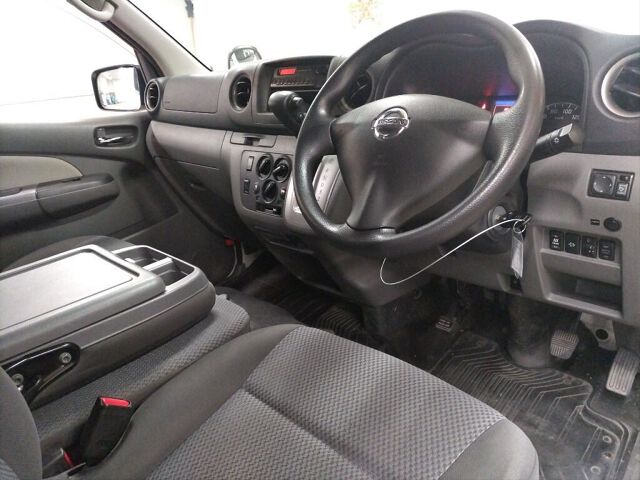 2013 Nissan NV350 Caravan 4WD auction photo 3