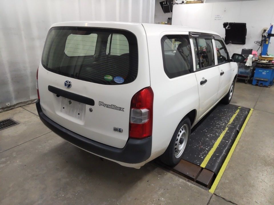 2021 Toyota Probox auction photo 2
