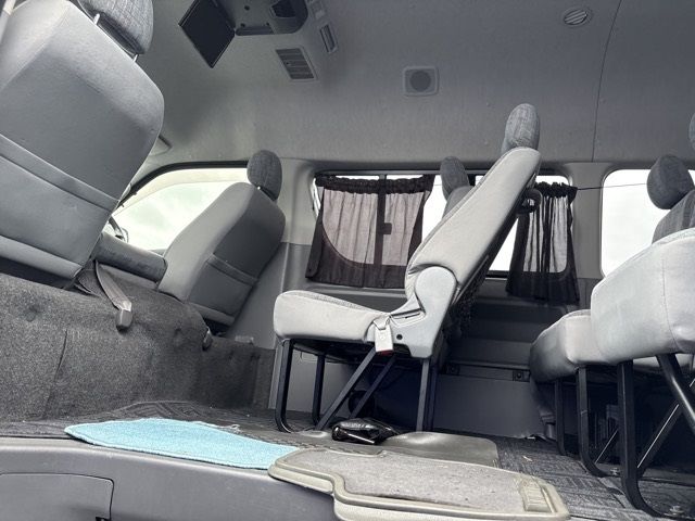 2005 Toyota Hiace auction photo 10