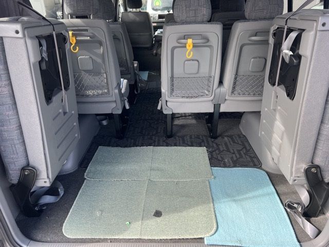 2005 Toyota Hiace auction photo 12