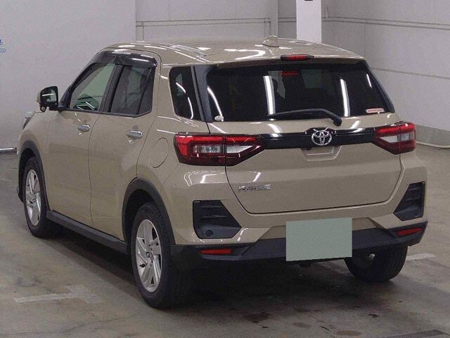 2022 Toyota Raize G 4WD auction photo 2
