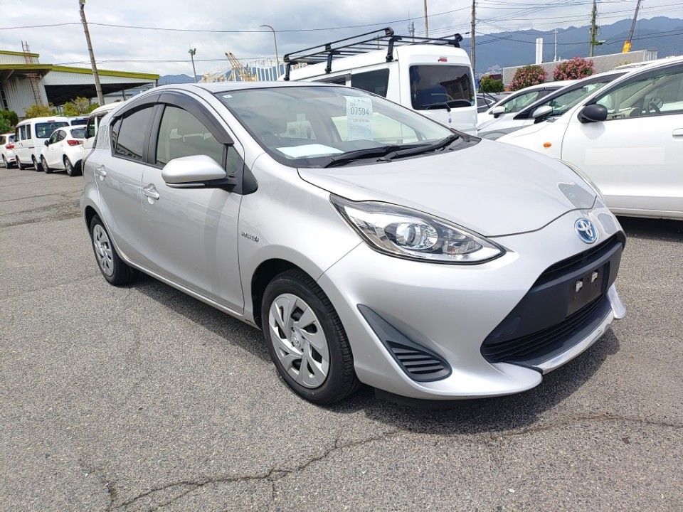 2020 Toyota Aqua auction photo 4