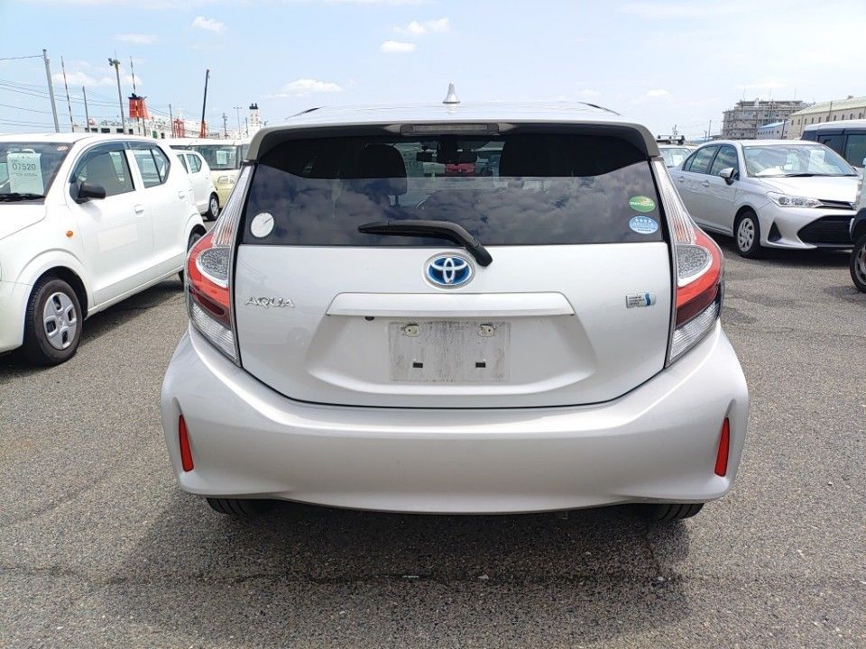 2020 Toyota Aqua auction photo 5