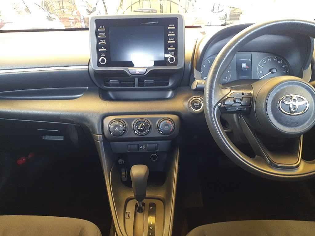 2022 Toyota Yaris X auction photo 11