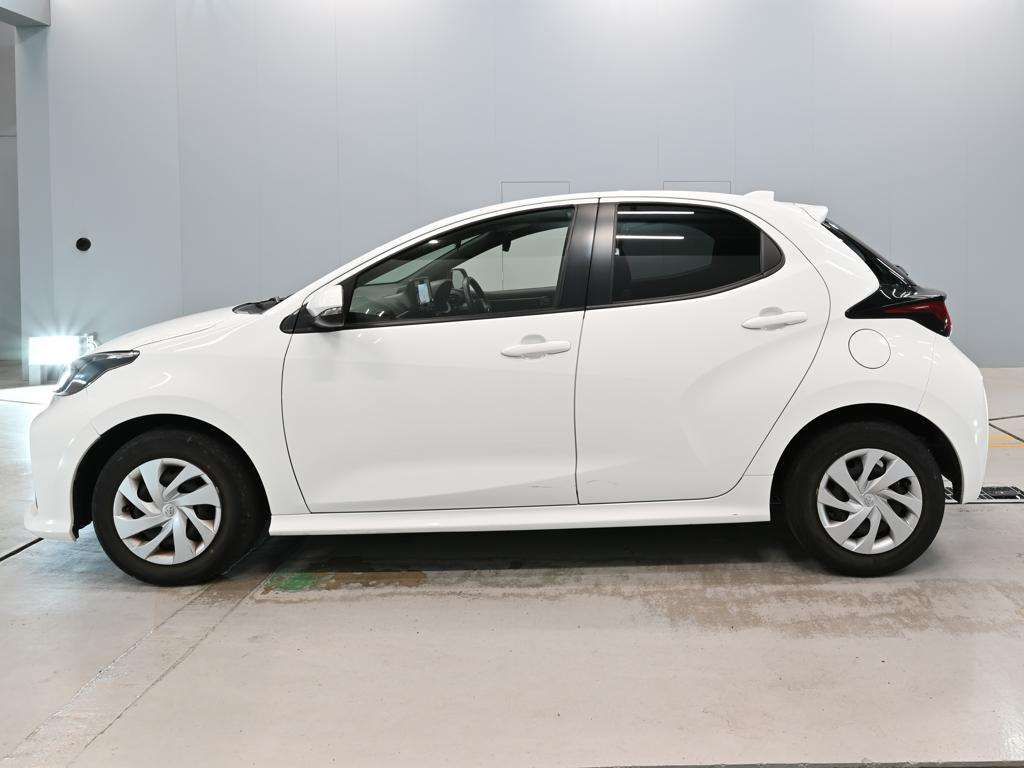 2022 Toyota Yaris X auction photo 4
