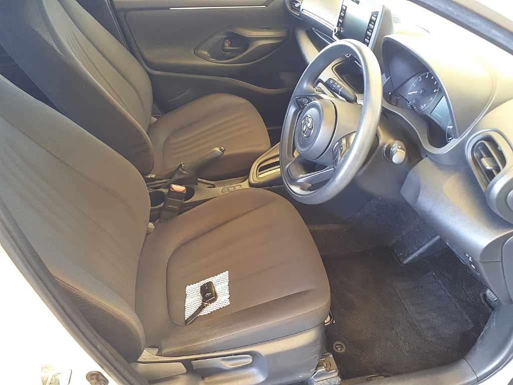 2022 Toyota Yaris X auction photo 10