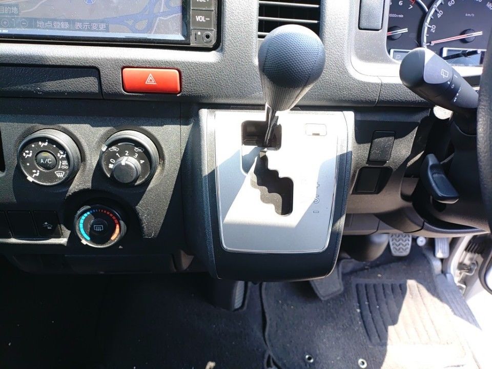 2019 Toyota Hiace auction photo 12