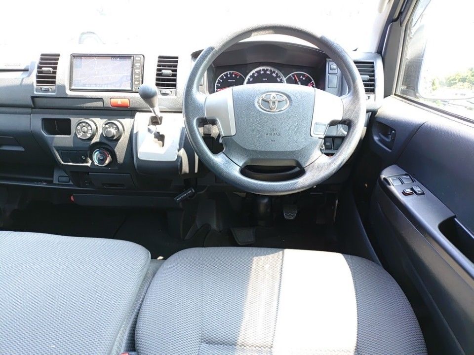 2019 Toyota Hiace auction photo 3