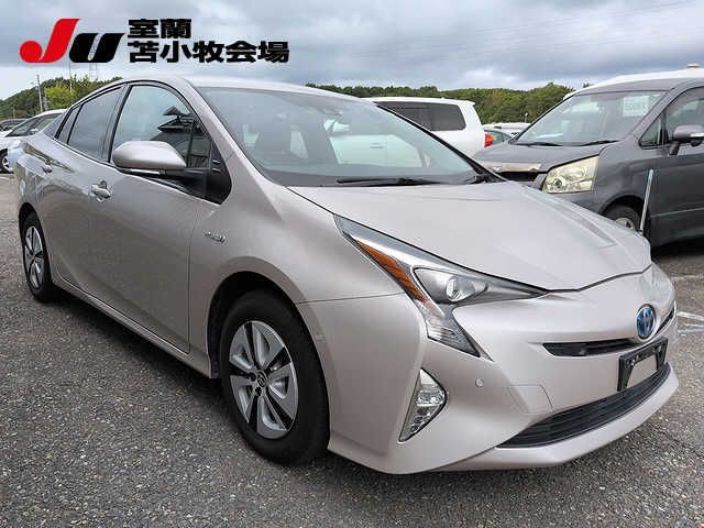 2018 Toyota Prius 4WD A auction photo 4