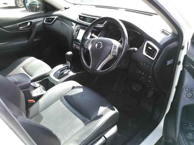 2016 Nissan X-Trail 4WD 20Xtエマージェンシーブレー auction photo 3