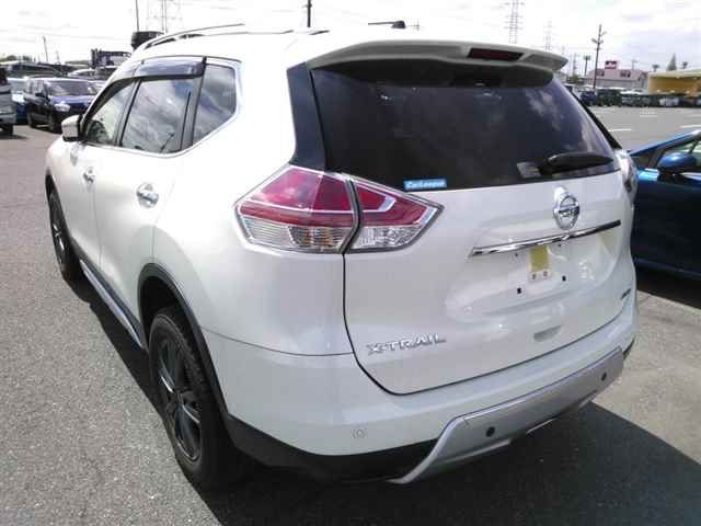 2016 Nissan X-Trail 4WD 20Xtエマージェンシーブレー auction photo 2