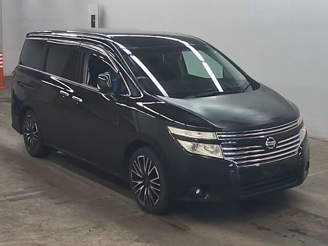 2010 Nissan Elgrand 250XG 4WD Japan auction vehicle