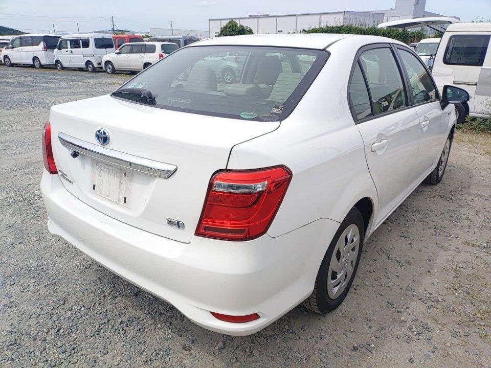 2017 Toyota カローラ アクシオ auction photo 2