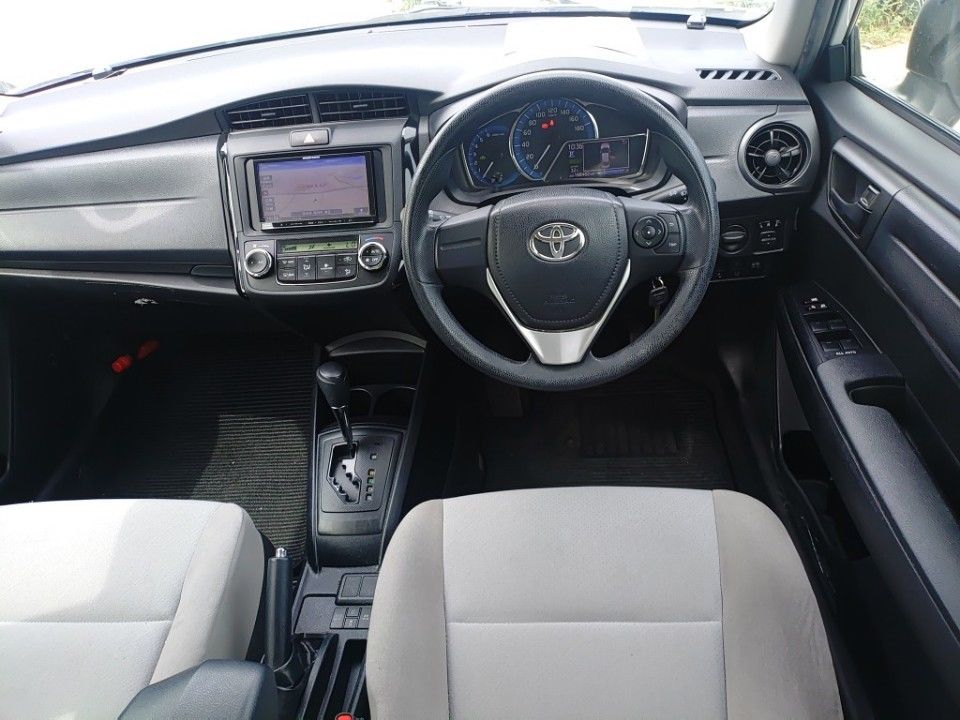 2017 Toyota カローラ アクシオ auction photo 3