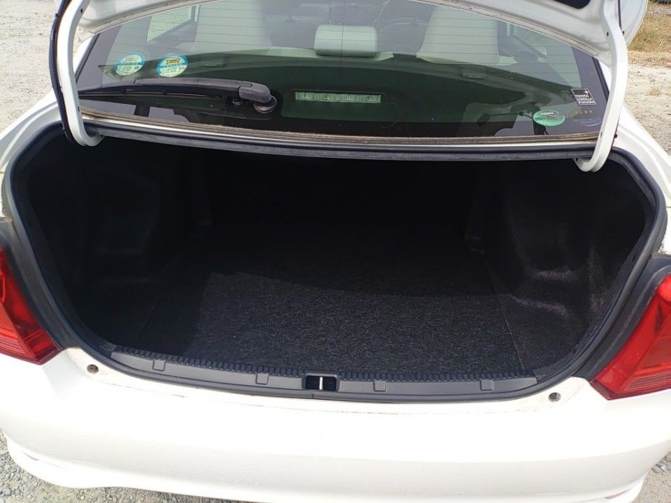 2017 Toyota カローラ アクシオ auction photo 8