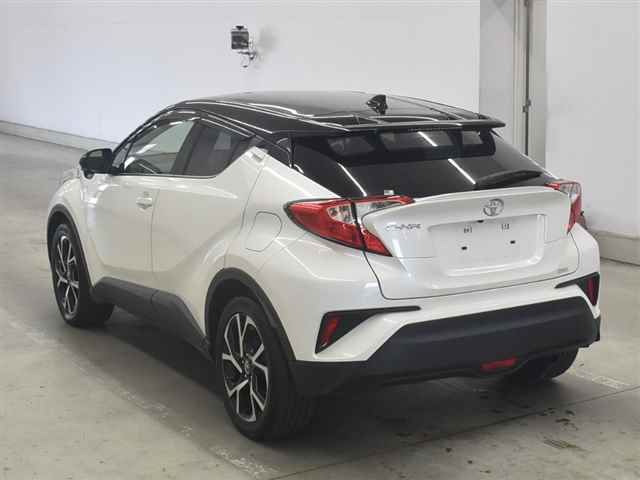 2017 Toyota C-HR G-T auction photo 2