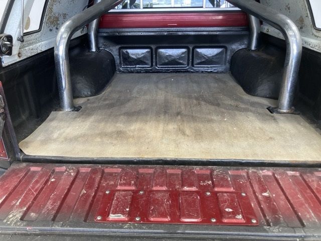 1989 Toyota Hilux 4WD SSR Double Cab auction photo 12