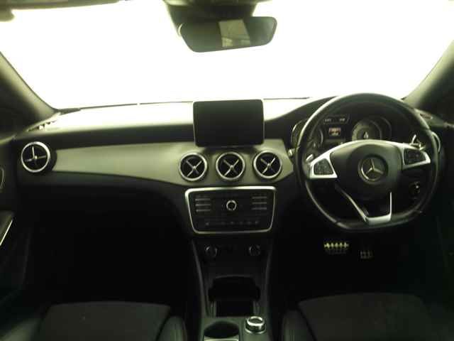2017 Mercedes-Benz CLAク CLA250 4MATIC auction photo 8