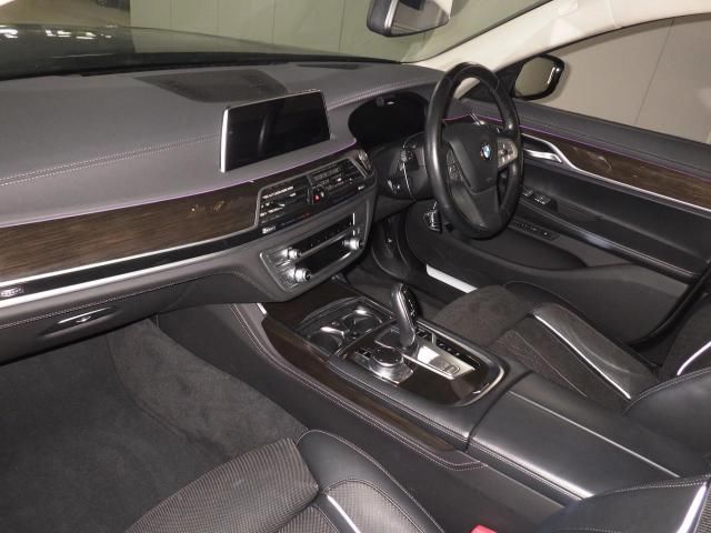 2020 BMW BMW 740 d xDrive ラグジュアリー auction photo 2