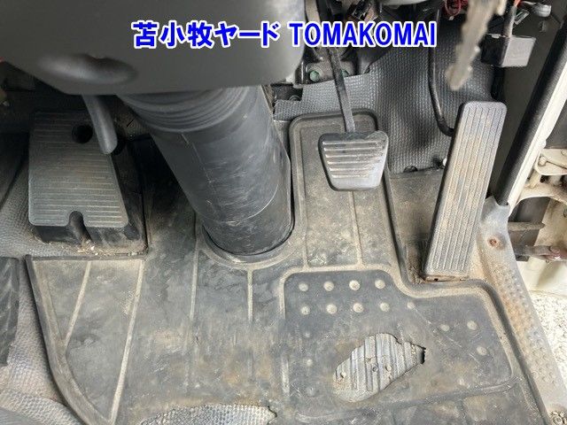 2013 Isuzu Elf Van auction photo 3
