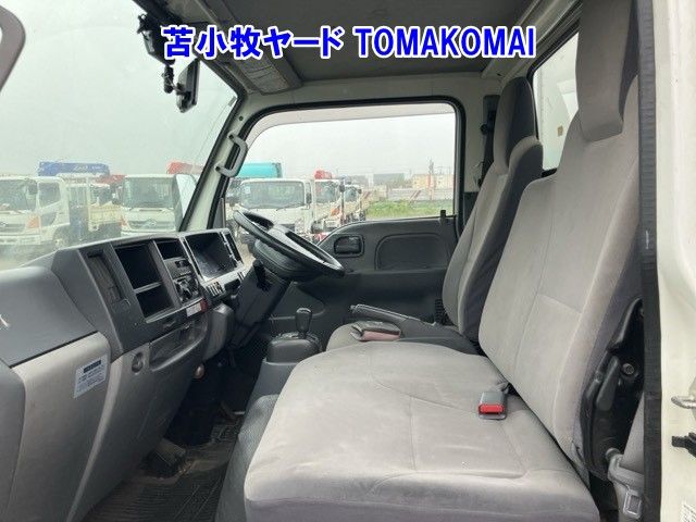 2013 Isuzu Elf Van auction photo 4
