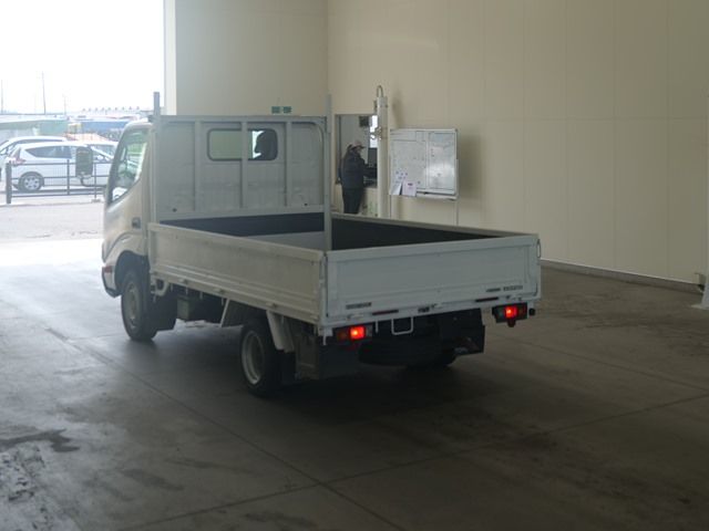 2016 Toyota Dyna ヒラ auction photo 2