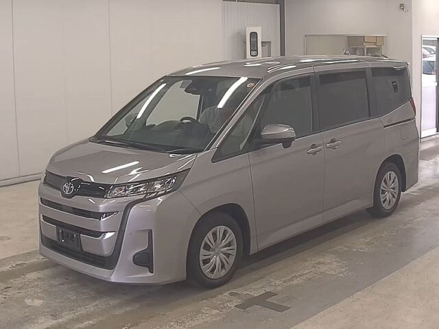 2023 Toyota Noah X auction photo 4
