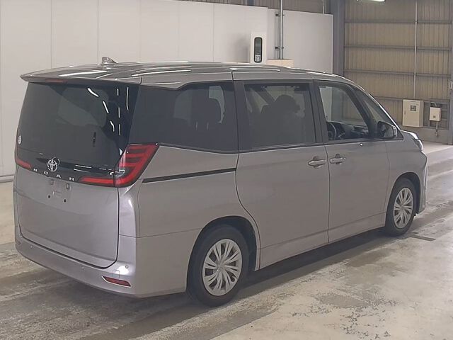 2023 Toyota Noah X auction photo 5