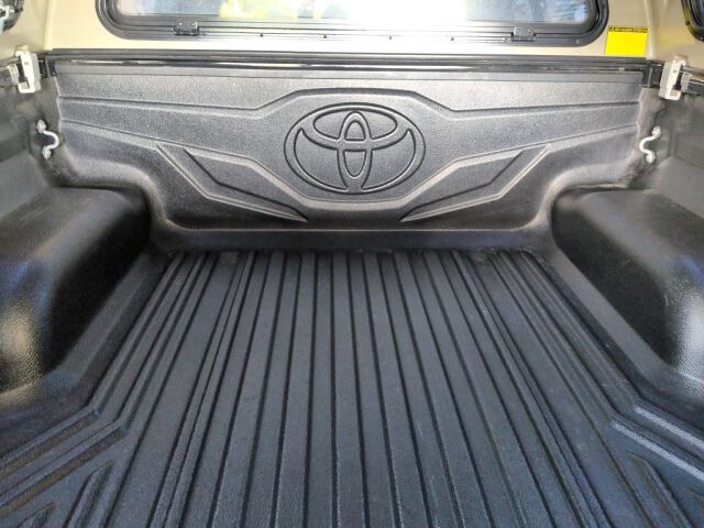 2020 Toyota Hilux Z Black Rally Edition 4WD auction photo 6