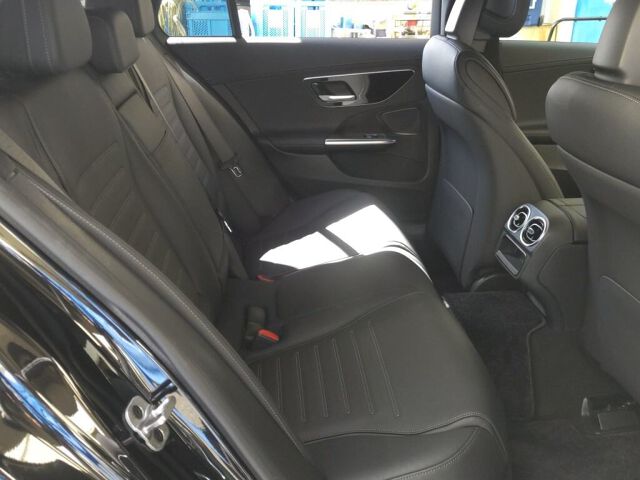 2023 Mercedes-Benz C-Class Station Wagon C200SWアバンISG auction photo 6