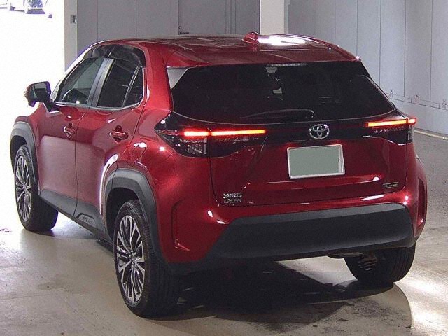 2022 Toyota Yaris Cross Z auction photo 2