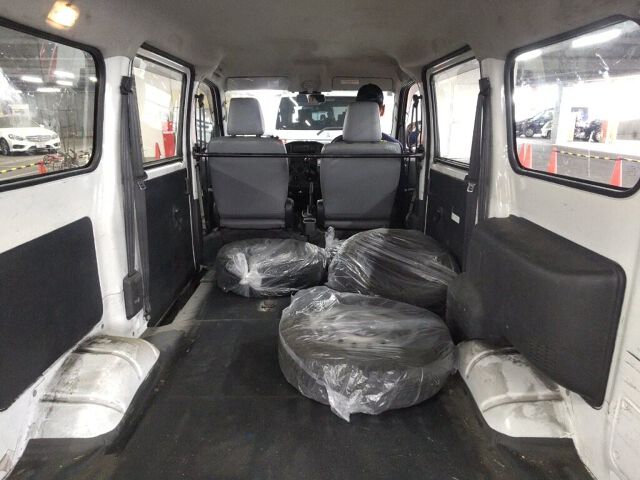 2022 Toyota TownAce Van DX 4WD auction photo 3