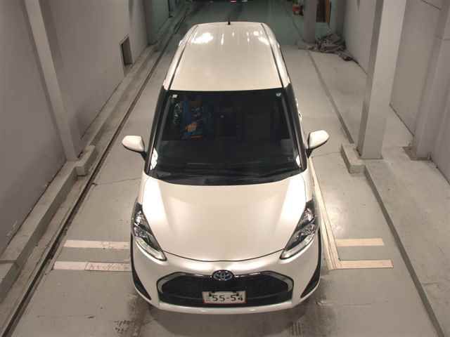 2019 Toyota Sienta Hybrid Fan Base X auction photo 6