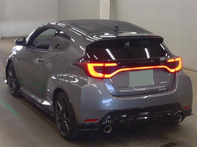 2025 Toyota GR Yaris RZハイパフォーマンス 4WD auction photo 2