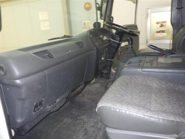 2005 Isuzu Forward コンテナ専用車 auction photo 8